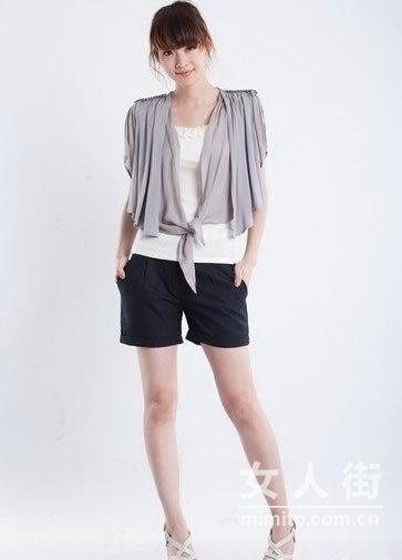 简约主义风格的衣服搭配